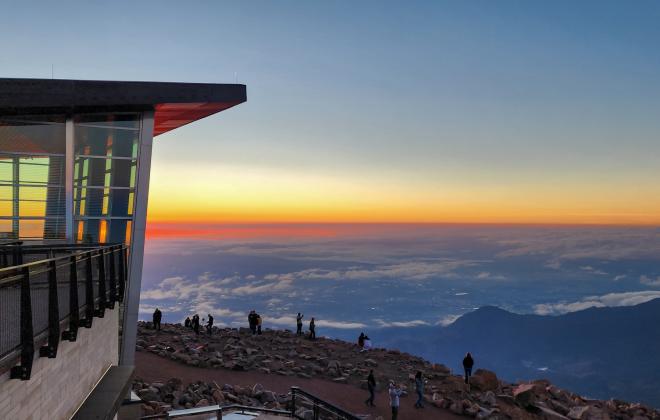 A Sunrise on Pikes Peak